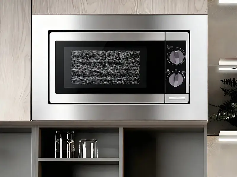 Horno microondas empotrable de 20 L con control mecánico