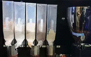 Máquina expendedora de café con molinillo integrado (bean-to-cup)